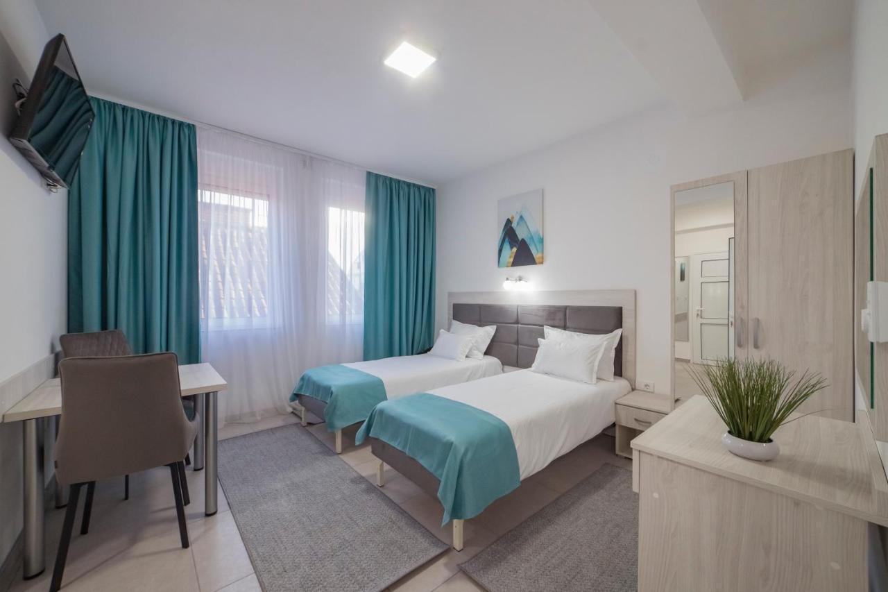 As Apartmani Pirot Luaran gambar