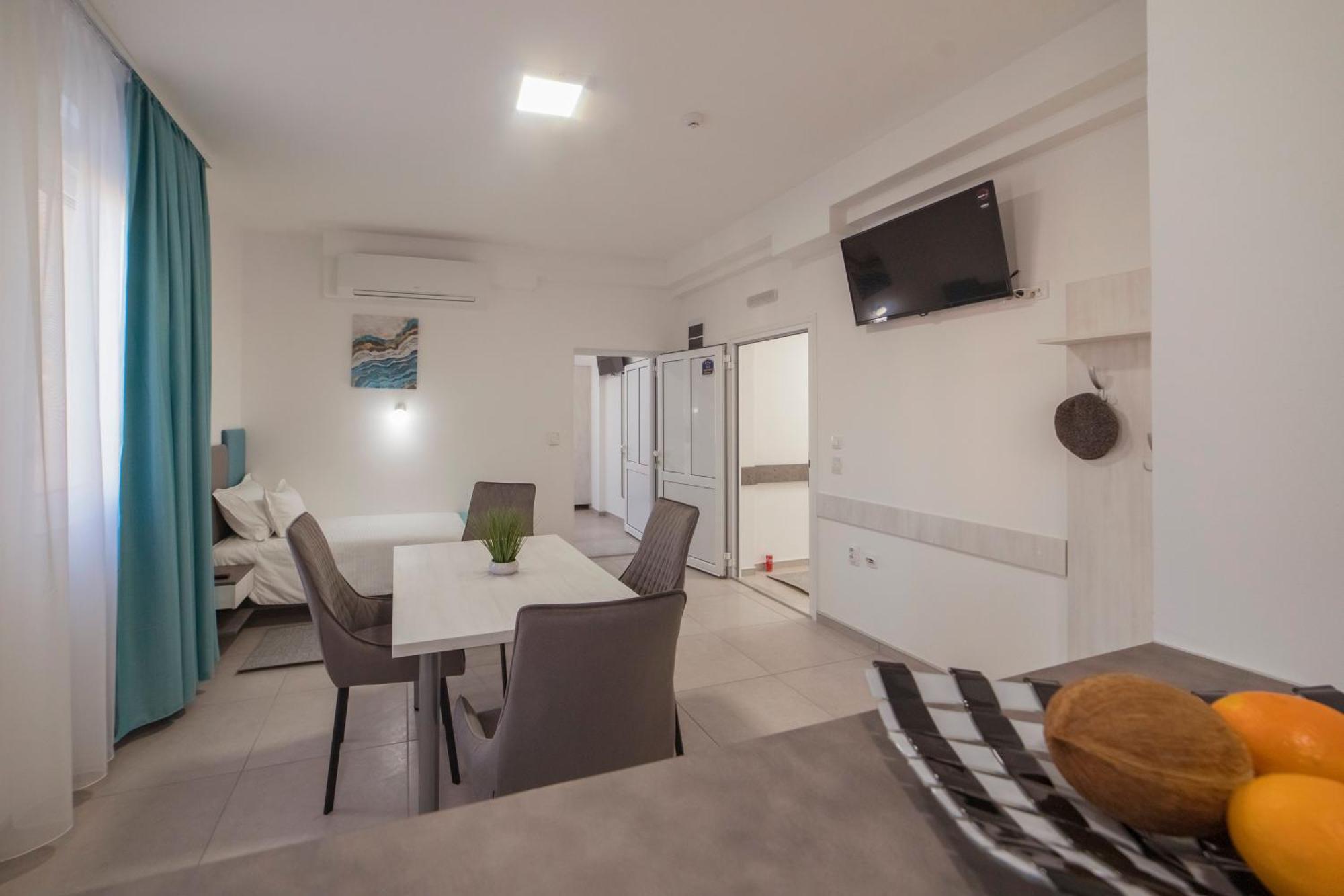As Apartmani Pirot Luaran gambar